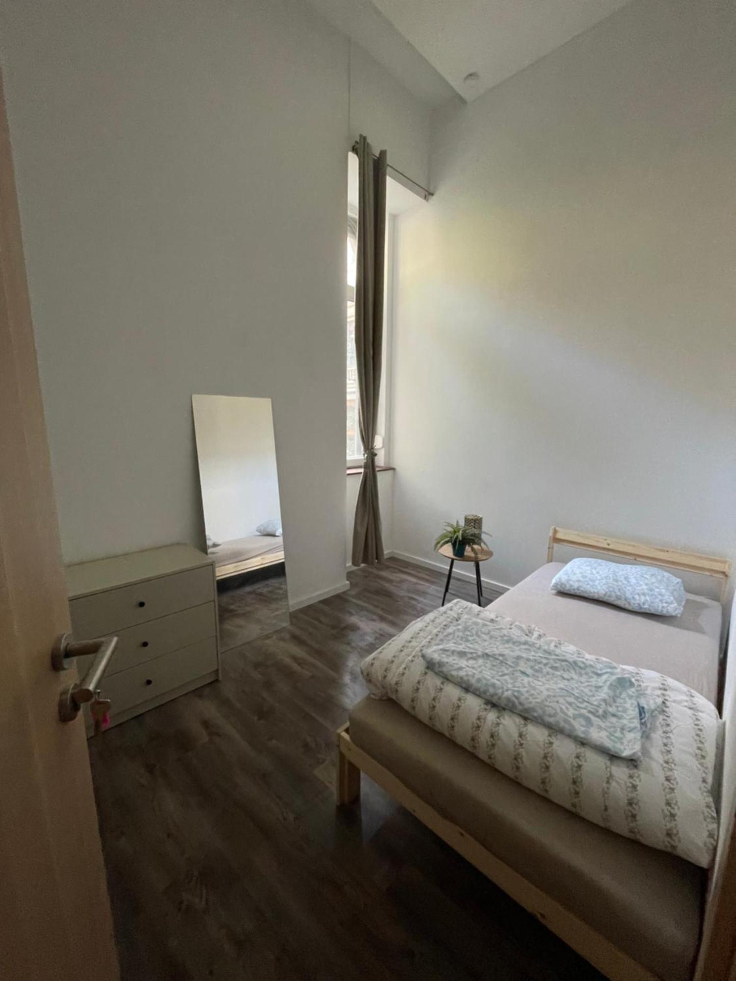Nomad Rooms & Guesthouse Boedapest Buitenkant foto